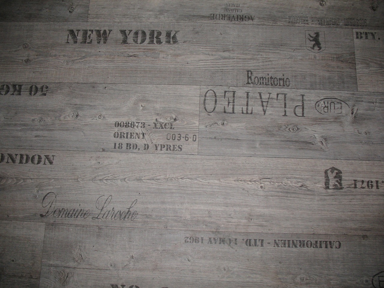 Podłogi drewniane – deski drewniane polimerowe. Drewniane deski z polimeru – Gdańsk